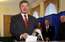 Ukrainas parlamenta vēlēšanās uzvar Petro Porošenko partija