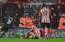 Anglijas premjerlīgā Liverpool izbraukumā ar 2:0 pieveic Southampton