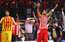 Olympiacos sērijā izvirzās vadībā pret Barcelona, Anadolu Efes pirmais panākums pret Real