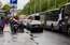 15. trolejbuss Rīgas centrā notriec sirmgalvi