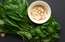 Aromātiskais lakšu pesto