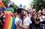 FOTO: Turcijas policija pret gejiem un lesbietēm izmanto asaru gāzi un gumijas lodes