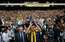 FOTO: tūkstošiem Fenerbahce fanu Stambulā sagaida Robinu van Persiju