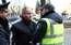 Tiesa attaisno vīrieti, kurš protestā sabojāja Krievijas karogu