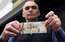 FOTO: Krievija laiž klajā banknoti par godu Krimas aneksijai