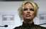 Pamela Andersone izraisījusi haosu Francijas parlamentā