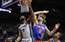 FOTO: Knicks atspēlē 27 punktu deficītu, tomēr zaudē Pistons komandai