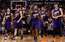 VIDEO: Suns basketbolisti spēles laikā gandrīz savā starpā izkaujas