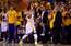 Čempione Warriors pārspēj Thunder un paglābjas no izstāšanās NBA izslēgšanas turnīrā