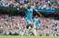 VIDEO: Stērlingam divi vārti, Manchester City spēles beigās "nospiež" West Ham