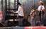 Tu domā, ka zini Dakotas dziesmas? Saliec Dziesmu puzli un pārbaudi sevi!