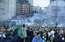 VIDEO: "paskaties uz dzīves gaišo pusi" – futbola fani ļoti netipiski reaģē uz arestu