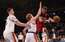 Porziņģis ar iespaidīgu "slam dunk" atvadās no izredzēm iekļūt izslēgšanas turnīrā