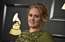 VIDEO: Adele koncerta laikā izpļāpājas, ka slepus apprecējusies