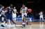 Basketbolists gandrīz sakaujas ar komandas biedru