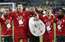 Minhenes "Bayern" izcīnīto Vācijas čempiontitulu nosvin ar neīstu trofeju