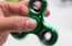 No izklaides līdz nāvei? Patērētāju aizstāvji ziņo – rotaļlieta "Fidget Spinner" var būt dzīvībai bīstama!