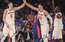 Vēl viena lieliska Porziņģa spēle neglābj "Knicks" no zaudējuma Detroitas "Pistons"