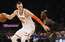 Porziņģis ar svarīgiem punktiem galotnē palīdz  "Knicks" uzvarēt Atlantas "Hawks"