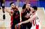 Eirolīgas latviešu derbijā Timmas "Baskonia" sagrauj Strēlnieka "Olympiacos"