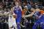 Porziņģa "Knicks" nervozā izbraukuma mača galotnē pārspēj Jūtas "Jazz"