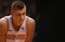 Porziņģim 22 punkti "Knicks" komandas mača beigās izlaistā uzvarā pret NBA pastarīti "Hawks"