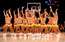 Karstākās Losandželosas dejotājas! "Lakers" karsējas ar aprīnojamu lokanību