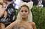 Alkoholisma dēļ dziedātāja Ariana Grande pametusi mīļoto
