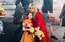 Foto: Disneja jaunā zvaigzne filmas "Kristofers Robins" pirmizrādēs mirdz latviešu zīmola kleitās