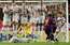 "Inter" futbolisti izspēlē asprātīgu "sieniņu" pret Svaresu un "Barcelona"
