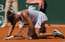 Pasaulē pirmās raketes īpašniece Osaka negaidīti zaudē "French Open" trešajā kārtā
