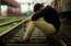 Latvijā vīrieši dzīvo par desmit gadiem mazāk nekā sievietes. Kādi tam ir cēloņi?