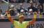 Nadals dominē grandu duelī pret Federeru un viegli iekļūst "French Open" finālā