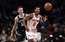 Kurucs un "Nets" Ņujorkas derbijā apspēlē "Knicks"
