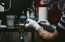 Jauni higiēnas standarti tetovēšanā: nepiederošām personām būs aizliegts atrasties tajā pašā telpā