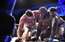 UFC galvenajā cīņā Overīms savā dzimšanas dienā smagsvaru duelī ar tehnisko nokautu uzvar Harisu
