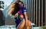 Miss BumBum "Barcelona" kreklā un sejas maskā dodas Sanpaulu ielās