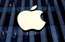 "Apple" kļūst par pirmo ASV kompāniju, kuras tirgus vērtība pārsniegusi divus triljonus dolāru