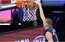 Porziņģis ar diviem elegantiem "dankiem" iekaro NBA dienas TOP10
