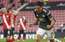 "Manchester United" atspēlējas no 0:2 un kompensācijas laikā izrauj uzvaru pret "Southampton"