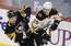 Bļugera "Penguins" apspēlē Bostonas "Bruins"