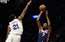 Durants tuvu "triple‑double", "Nets" aptur Embīdu un "76ers"