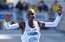 Kipčoge un Kosgei labo Tokijas maratona rekordus