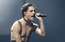 "Maneskin" solists koncertā Amerikā piedzīvo starpgadījumu