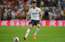 "Paris Saint‑Germain" no "Valencia" iegādājas pussargu Soleru
