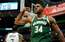 Adetokunbo samet 43 punktus "Bucks uzvarā pār "Nets" komandu