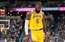 "Lakers" basketbolistu bēdu ieleja turpinās, Džeimss raksta NBA vēsturi