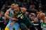 NBA līdere "Celtics" savā laukumā aizraujošā mačā pieveic "Grizzlies"