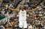 Basketbola absurds: NBA tālmetienus briesmīgi metošais Hovards Taivānā piedalās tālmetienu konkursā