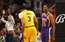 Deiviss un Bridžess atzīti par NBA nedēļas labākajiem spēlētājiem